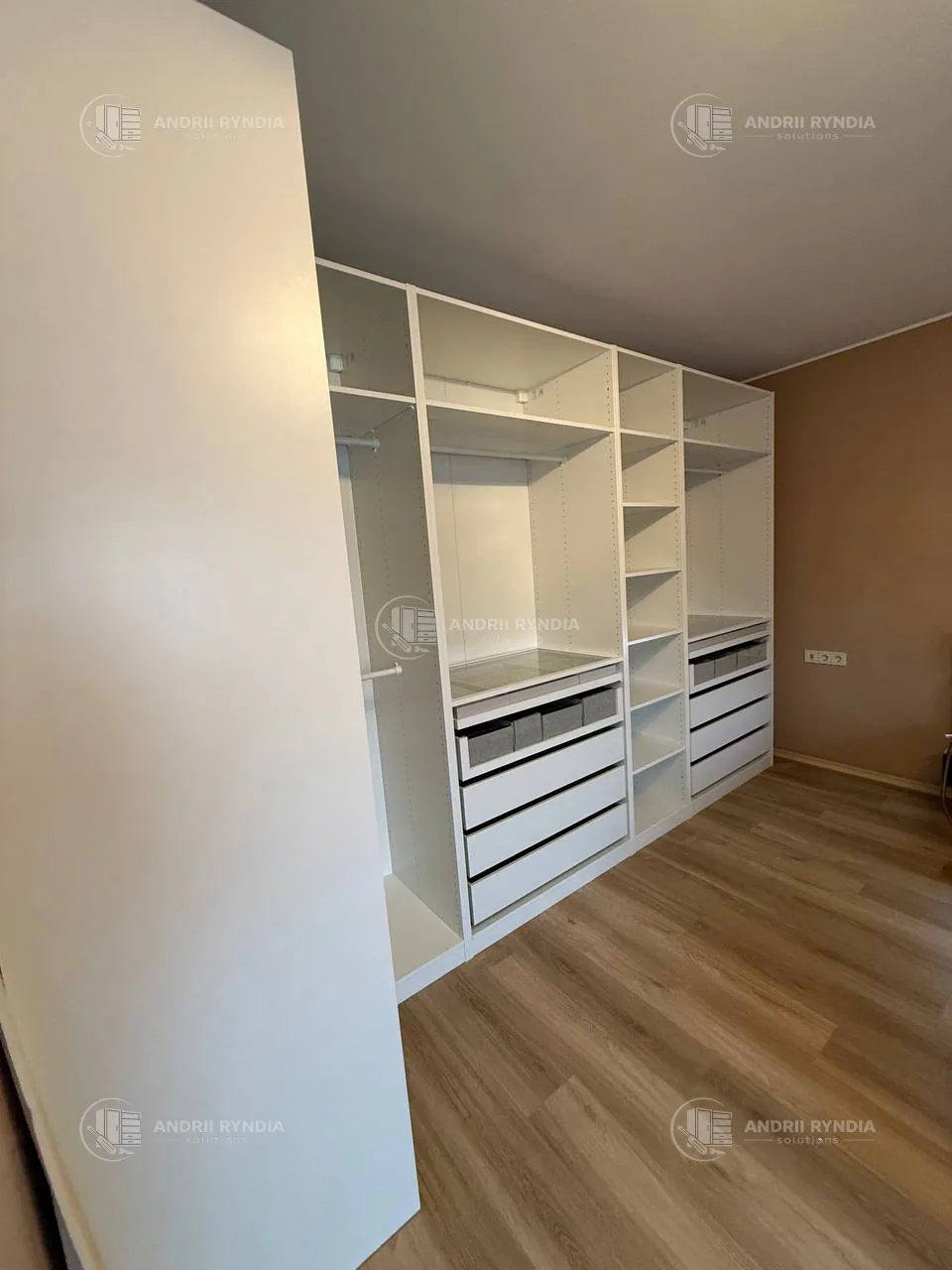 PAX Eckkleiderschrank