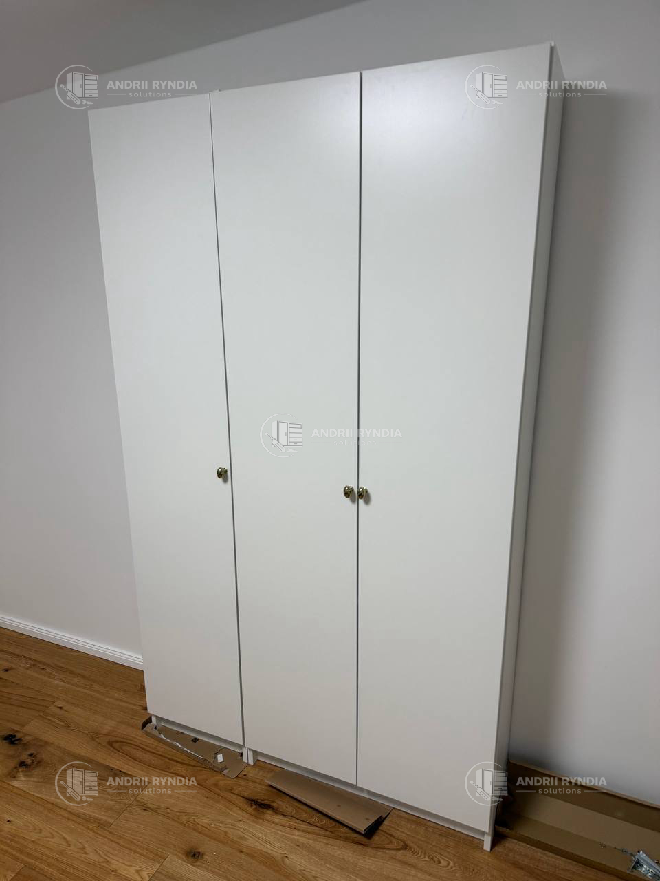 IKEA FONNES Kleiderschrank