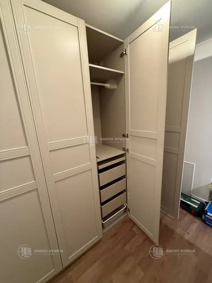 IKEA GRIMO Kleiderschrank