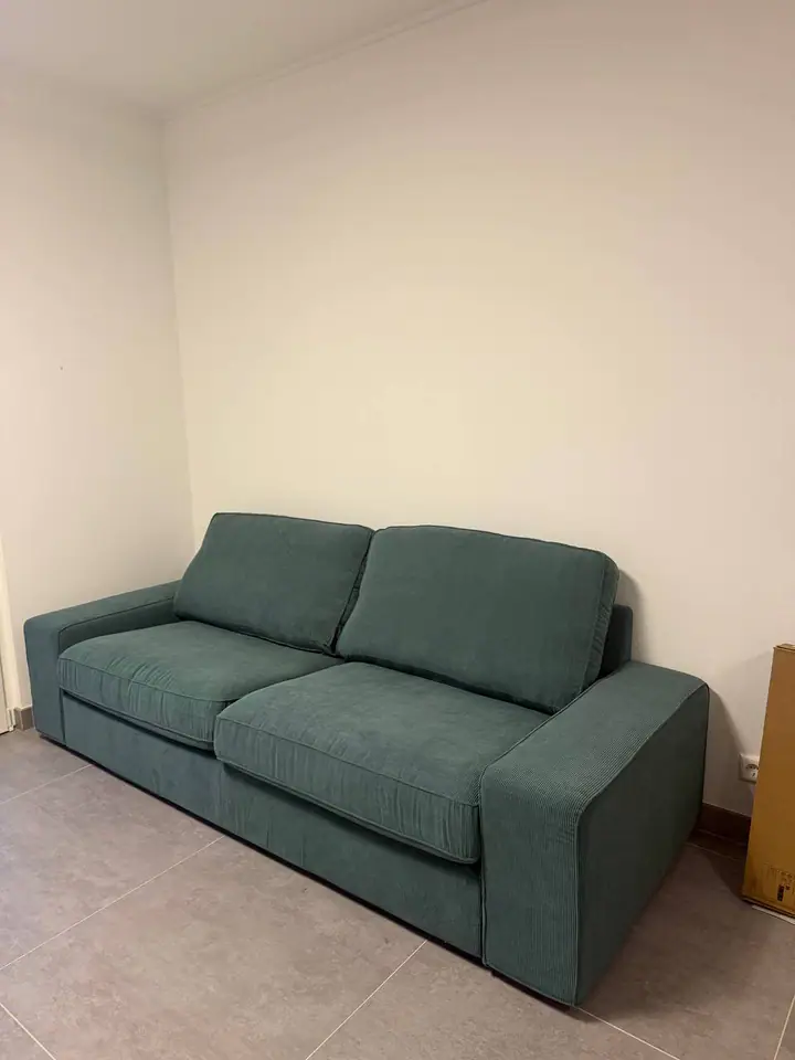 Sorgfältig montierter Wohnzimmerschrank als Projektbeispiel für Anfragen aus Trier